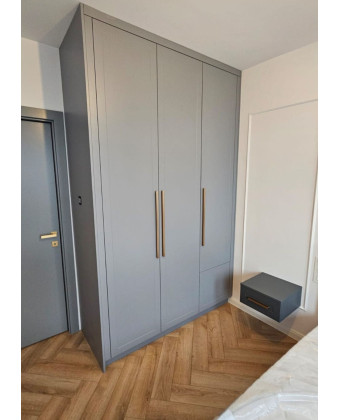 Custom-made bedroom closet, clothing cabinet in Leszno