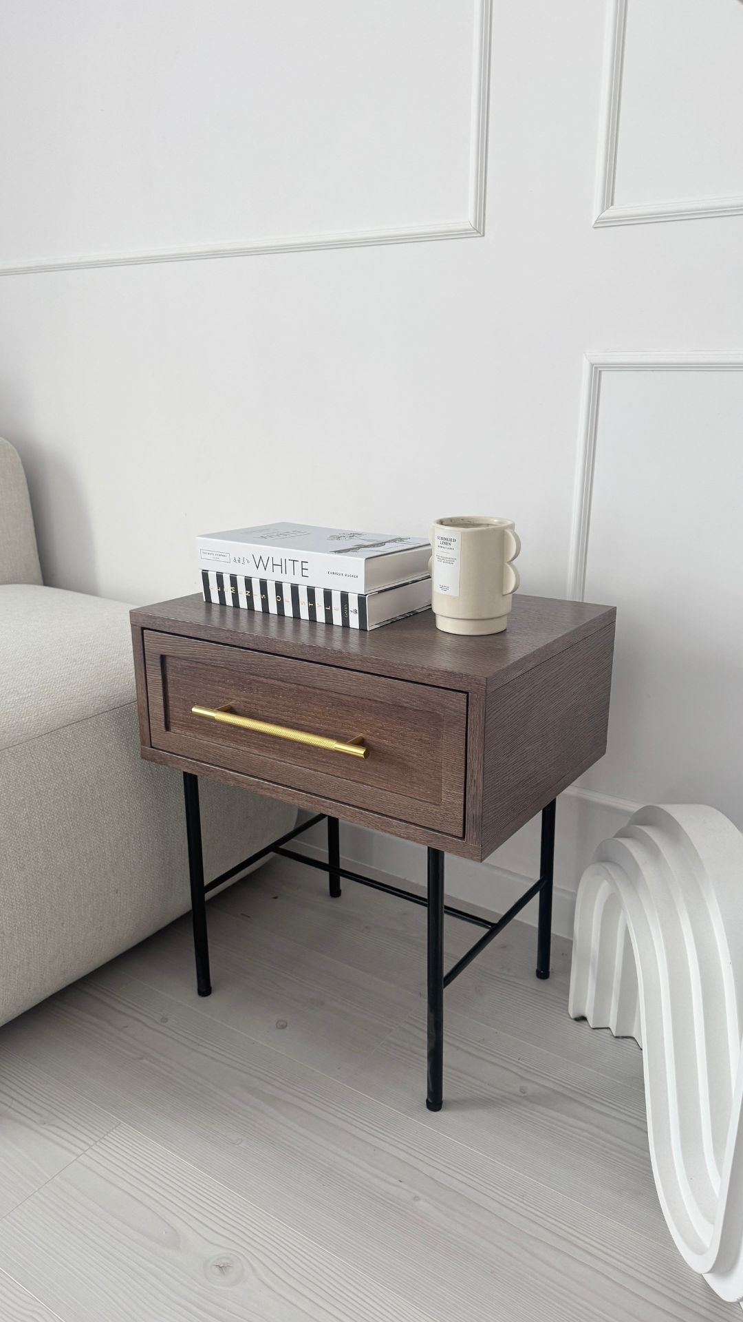 AZIZA Nightstand – Elegant Design with a Drawer and a Gold Handle