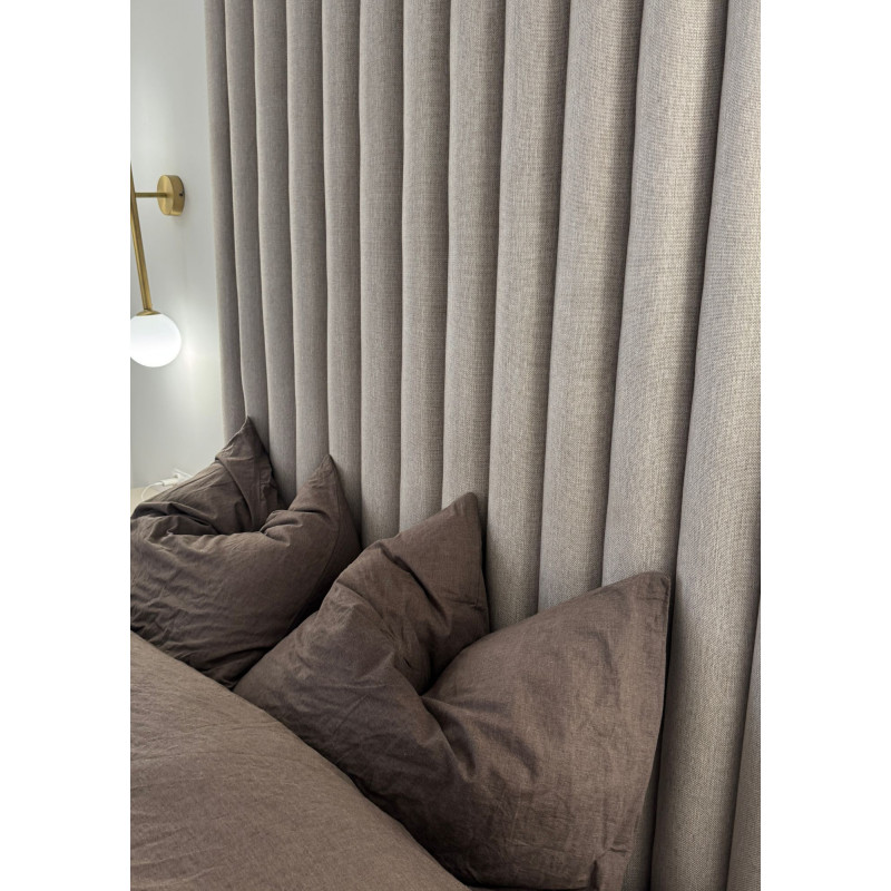 Łóżko tapicerowane z wysokim panelem – nowoczesny styl i komfort snu Łóżko tapicerowane z wysokim panelem – nowoczesny styl i komfort snu