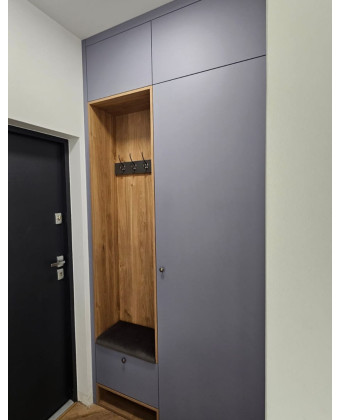Hallway Cabinetry - Custom Closet - Leszno Closet