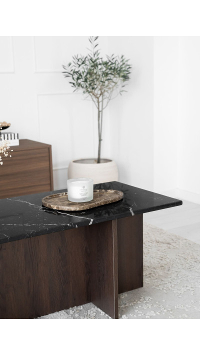 Designerski stolik do salonu – spiek Nero Marquina i płyta meblowa w ciemnym wybarwieniu Designerski stolik do salonu – spiek Nero Marquina i płyta meblowa w ciemnym wybarwieniu