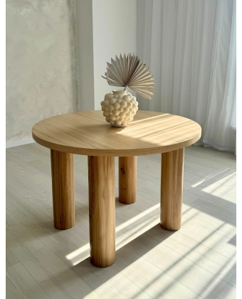 Okrągły stół drewniany z forniru dębowego – stół rozkładany do jadalni