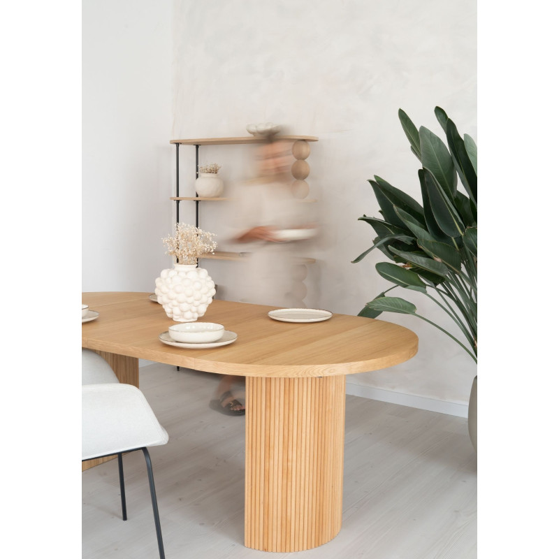 Nowoczesny Stół IZUMI z ryflowaną nogą do jadalni. Nowoczesny Stół IZUMI z ryflowaną nogą do jadalni.