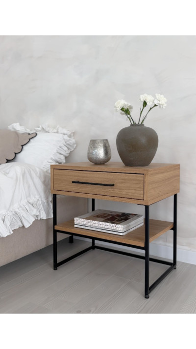 Nightstands with a handle and a shelf – functionality and style Nightstands with a handle and a shelf – functionality and style