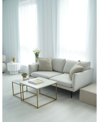 Komplet dwóch stolików kawowych z białym blatem fornirowanym i złotą podstawą