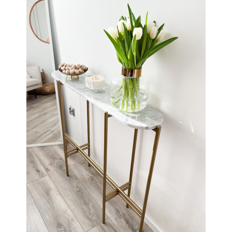 Złota konsola TRIXA z eliptycznym blatem z marmuru | Styl glamour i lekkość