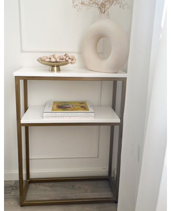 Nowoczesna biała konsola przyścienna z półką | Konsola biało-złota do salonu i przedpokoju