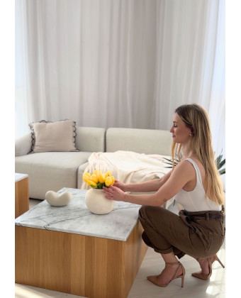 Nowoczesne stoliki kawowe z marmurowym blatem