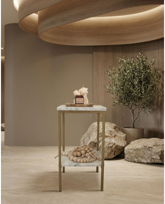 Marmurowy stolik nocny LOVIS z półką | Biały marmur i złota rama