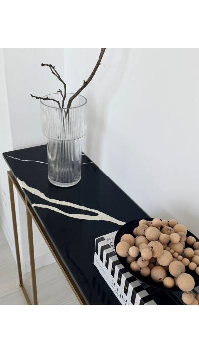LORE – Elegancka wąska przyscienna konsola z naturalnym marmurem LORE – Elegancka wąska przyscienna konsola z naturalnym marmurem