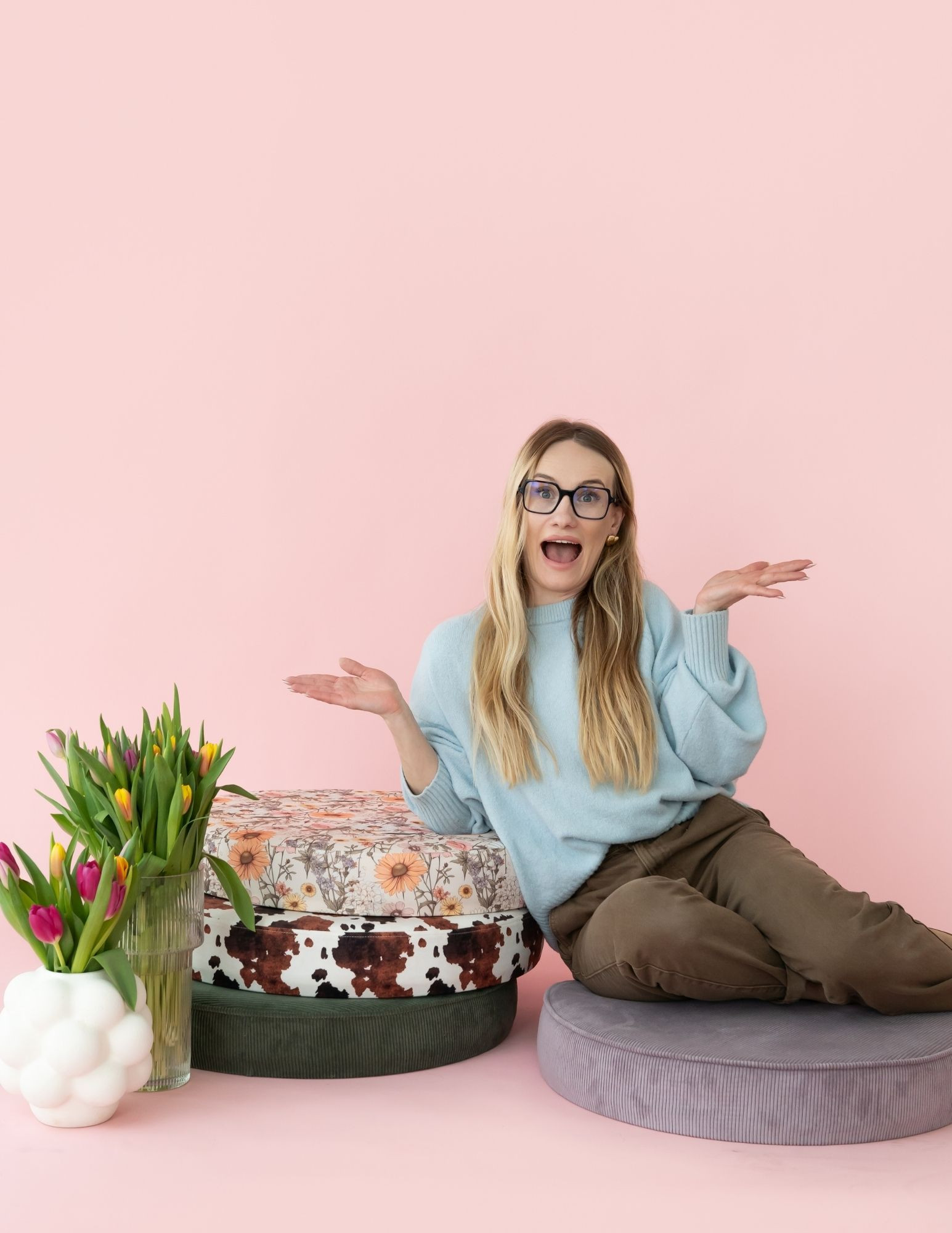 puf BLOOM puf okrągły do salonu i pokoju dziecka w kwiaty