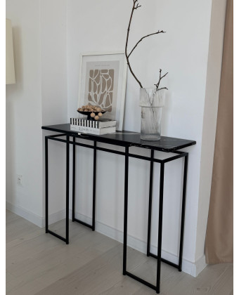 Konsola przyścienna LORE z marmurowym blatem – elegancka konsola do przedpokoju w stylu glamour