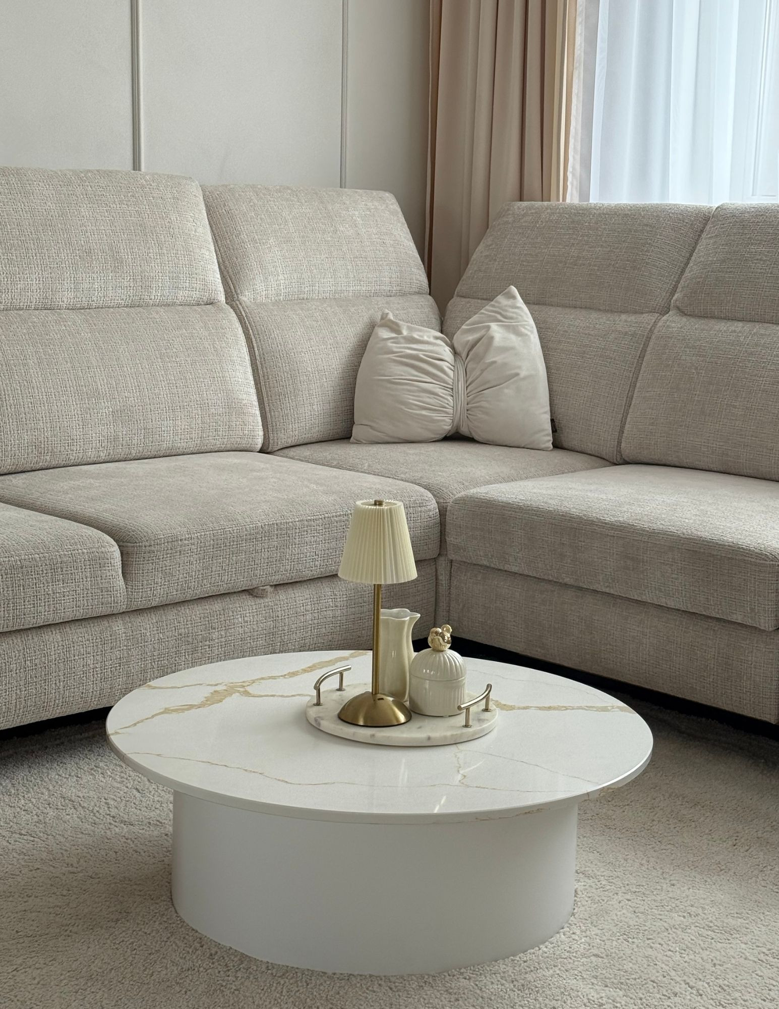 stolik kawowy okrągły biały calacatta gold 70x35 cm do salonu stolik kawowy okrągły biały calacatta gold 70x35 cm do salonu