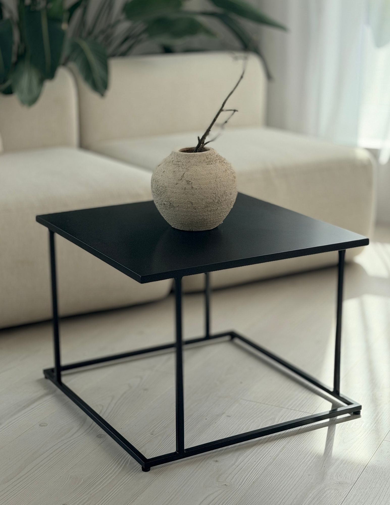 MADELINE Stalowy Stolik Kawowy Loft 60x60x45 cm – Industrialny do Salonu