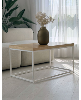 Nowoczesny stolik kawowy z drewnianym blatem i białą podstawą | Minimalistyczny design