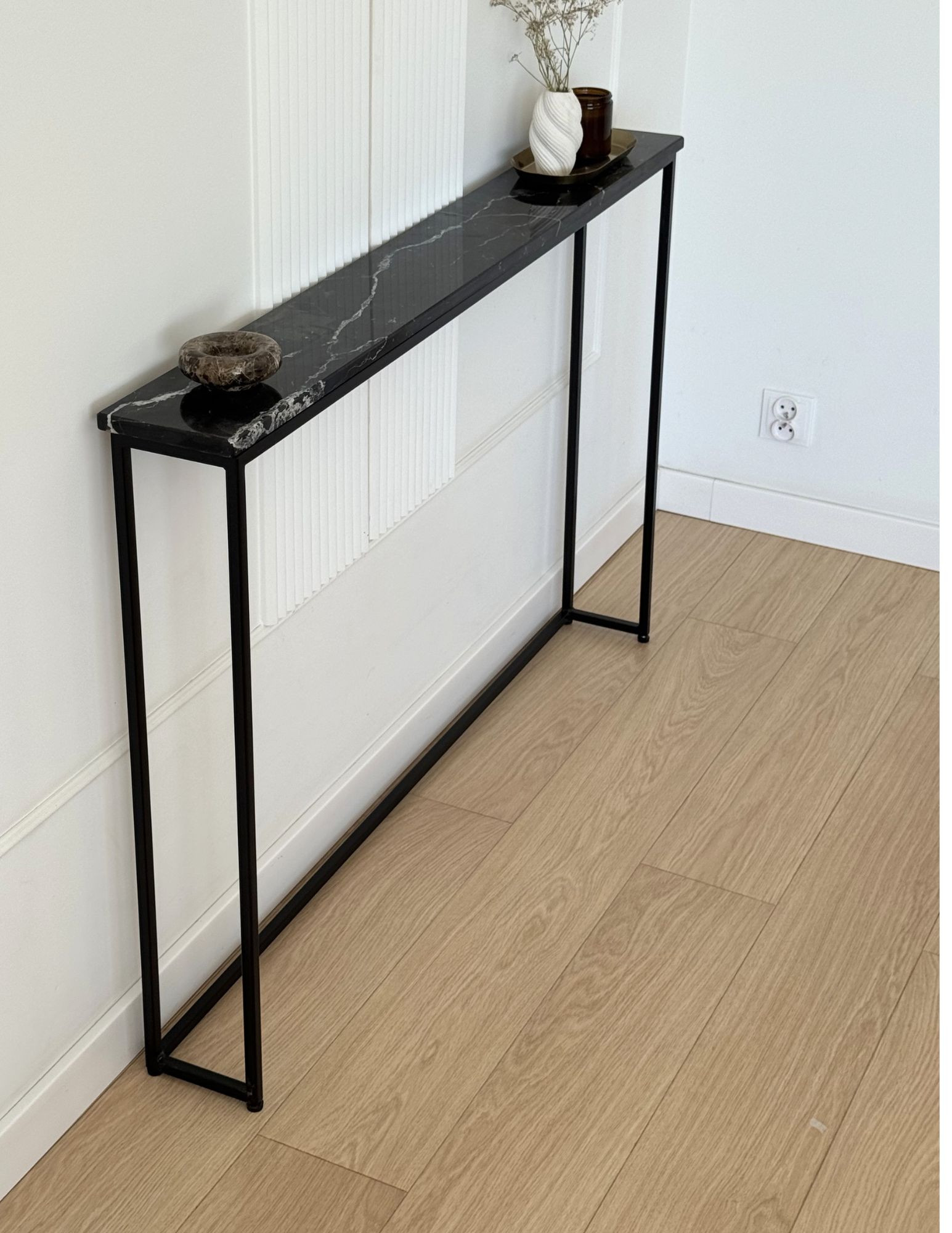 konsola stalowa Nero Marquina 126x16x80 cm produkcja Polska