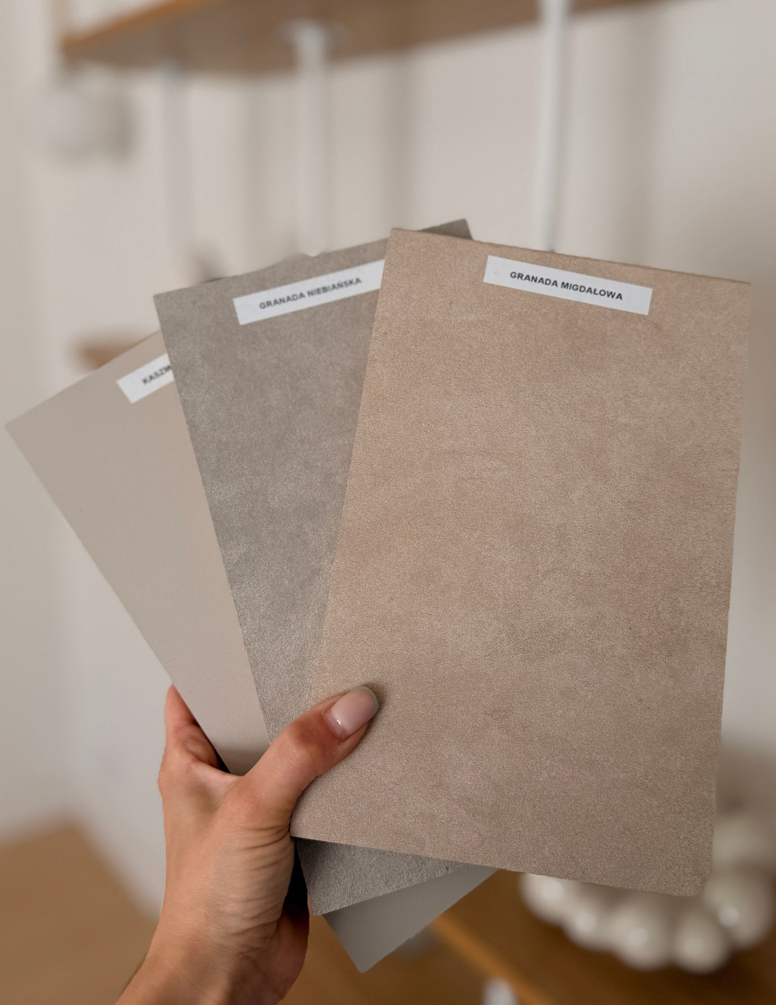 Próbki materiałów do recepcji RAYS | Papierówka Próbki materiałów do recepcji RAYS | Papierówka