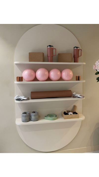 Regał ścienny BOW - nowoczesny owalny regał wiszący z 4 półkami. Pilates Regał ścienny BOW - nowoczesny owalny regał wiszący z 4 półkami. Pilates