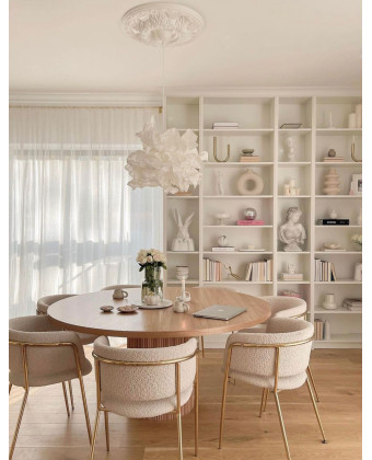 IZUMI Round Table with a Natural Veneer Top