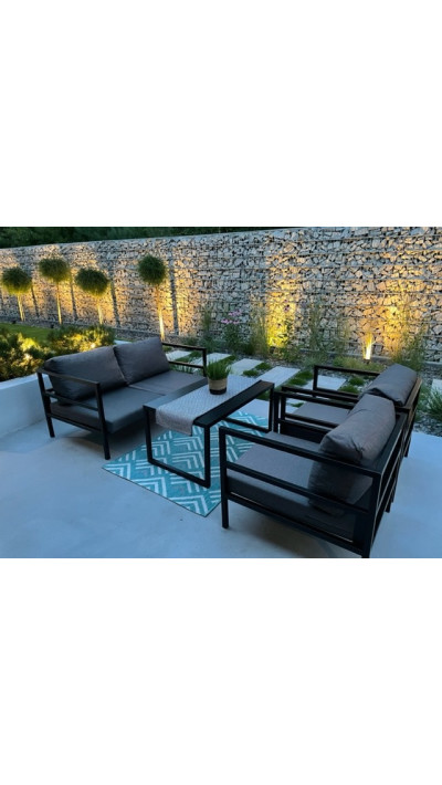 Nowoczesny fotel z podłokietnikami do strefy relaksu na zewnątrz – lekki i elegancki design Nowoczesny fotel z podłokietnikami do strefy relaksu na zewnątrz – lekki i elegancki design